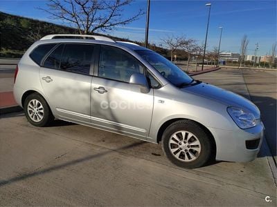 Usado Kia Carens 115 CV (84 kW) 2013 Gris / plata Monovolumen