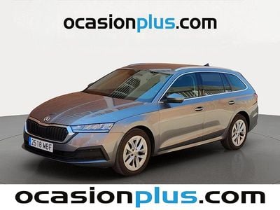 Usado Skoda Octavia Ambition 110 CV (80 kW) 2022 Gris Familiar