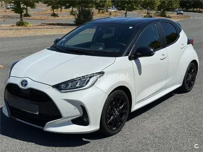 Usado Toyota Yaris Hybrid Plus 116 CV (85 kW) 2022 Blanco Berlina