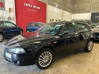 Usado Alfa Romeo 147 Distinctive 120 CV (88 kW) 2009 Negro Utilitario
