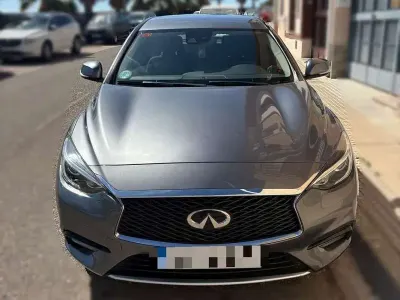 Usado Infiniti Q30