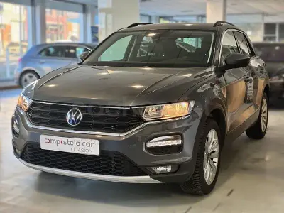 Usado VW T-Roc Advance 150 CV (110 kW) 2021 Gris / plata SUV