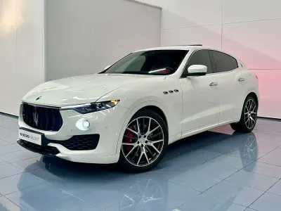 Usado Maserati Levante 430 CV (316 kW) 2017 Blanco SUV