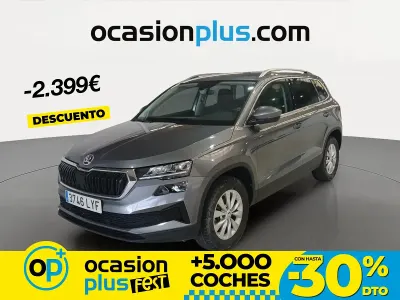 Usado Skoda Karoq Ambition 150 CV (110 kW) 2022 Gris SUV