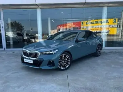 Usado BMW 520 M Sport 197 CV (144 kW) 2025 Gris Berlina