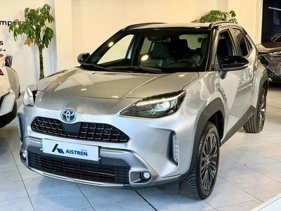 Usado Toyota Yaris Cross 116 CV (85 kW) 2023 Gris / plata SUV