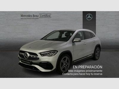 Gris / plateado Usado 2021 Mercedes GLA200 AMG line SUV | 30.990 € (Buen precio)
