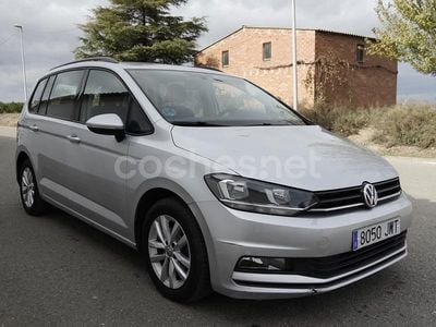 Usado VW Touran Advance 115 CV (84 kW) 2017 Blanco Monovolumen