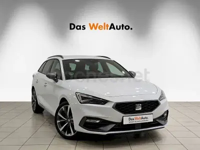 Usado Seat Leon FR 116 CV (85 kW) 2025 Blanco Familiar