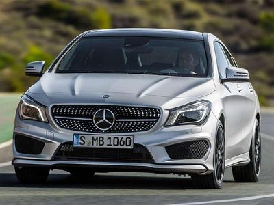 Usado Mercedes CLA200 136 CV (100 kW) 2017 Rojo Coupe