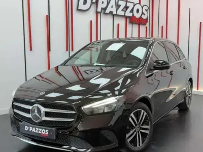 Usado Mercedes B180 116 CV (85 kW) 2019 Negro Utilitario