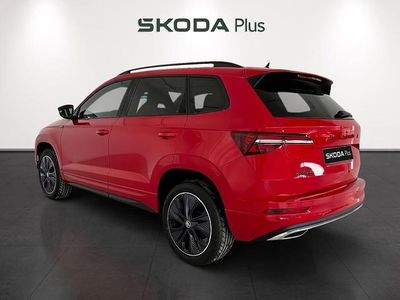 Usado Skoda Karoq SportLine 150 CV (110 kW) 2025 Rojo SUV