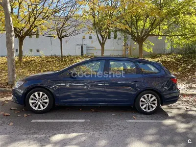 Usado Seat Leon ST Ecomotive 110 CV (80 kW) 2016 Azul Familiar