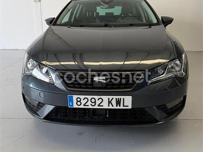 Usado Seat Leon Style 115 CV (84 kW) 2019 Gris / plata Berlina