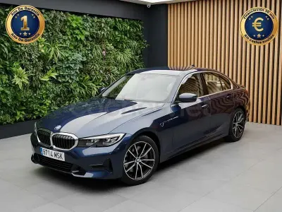 Käytetty BMW 330e Sport Line 292 HP (214 kW) 2020 Sininen Sedan