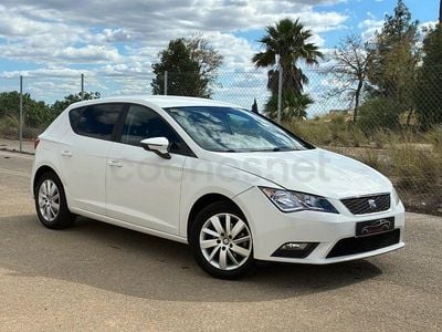 Usado Seat Leon Reference 105 CV (77 kW) 2014 Blanco Berlina