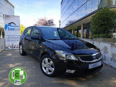 Usado Kia Ceed Active 126 CV (92 kW) 2010 Negro Utilitario