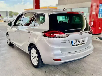 Usado Opel Zafira Tourer Excellence 136 CV (100 kW) 2016 Gris / plata Monovolumen
