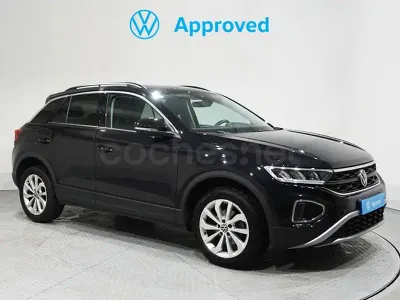 Usado VW T-Roc Life 110 CV (80 kW) 2023 Negro SUV