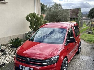 Usado VW Caddy Beach 102 CV (75 kW) 2016 Rojo Monovolumen