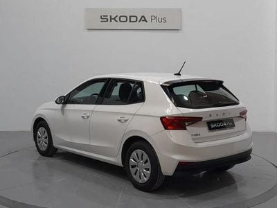 Usado Skoda Fabia Active 95 CV (69 kW) 2022 Blanco Berlina