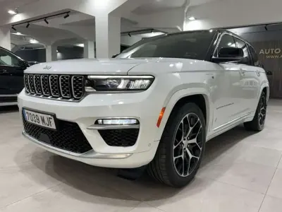 Usado Jeep Grand Cherokee Summit 381 CV (280 kW) 2023 Blanco SUV