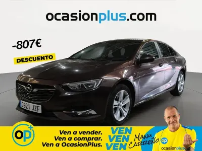 Usado Opel Insignia Selective 136 CV (100 kW) 2017 Marrón Berlina