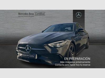 Gris grafito oscuro metalizado Usado 2025 Mercedes C200 AMG line Berlina | 43.990 € (Buen precio)
