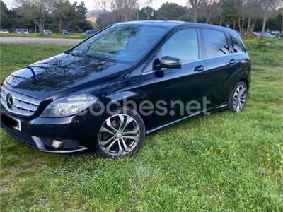 Mercedes B200