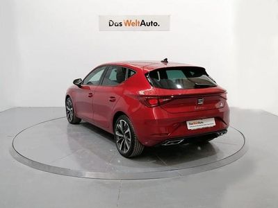 Usado Seat Leon FR 204 CV (150 kW) 2024 Rojo Berlina