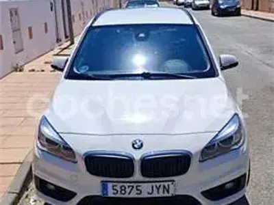 Usado BMW 218 Comfort Edition 150 CV (110 kW) 2017 Blanco Familiar