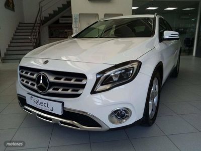 Blanco Usado 2019 Mercedes GLA200 SUV | 31.500 € (Un poco caro)