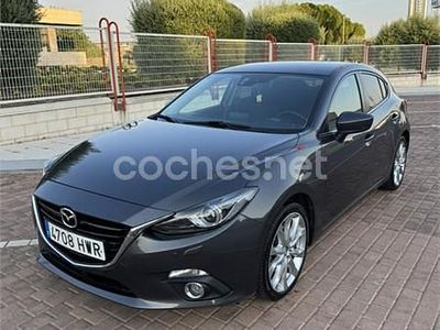 Gris / plata Usado 2014 Mazda 3 Luxury Berlina | 8000 € (Precio justo)