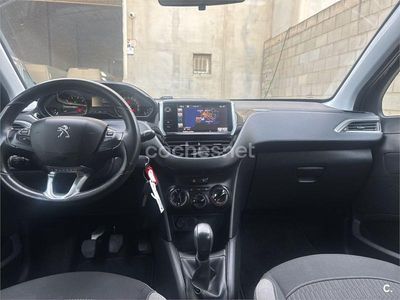 Usado Peugeot 208 Style 82 CV (60 kW) 2016 Gris / plata Utilitario