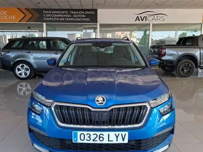 Usado Skoda Kamiq Ambition 110 CV (80 kW) 2022 Azul SUV