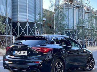 Infiniti Q30