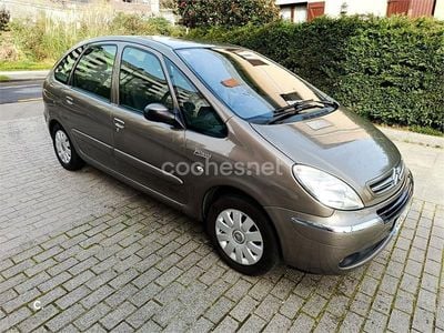 Usado Citroën Xsara Picasso Exclusive 92 CV (67 kW) 2007 Marrón Monovolumen