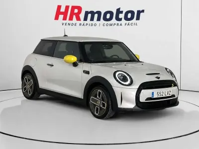 Usado Mini Cooper SE 135 kW (184 CV) 2022 Gris Utilitario