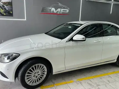Usado Mercedes C220 Exclusive 170 CV (125 kW) 2015 Blanco Berlina