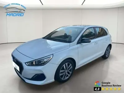 Usado Hyundai i30 GO! 120 CV (88 kW) 2019 Blanco Berlina