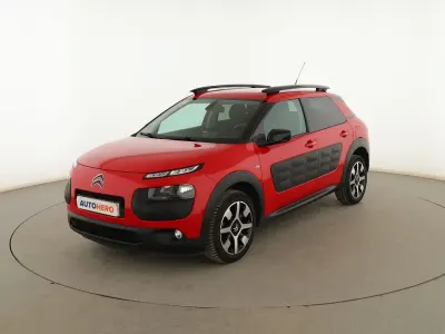 Usado Citroën C4 Feel 100 CV (73 kW) 2015 Rojo SUV