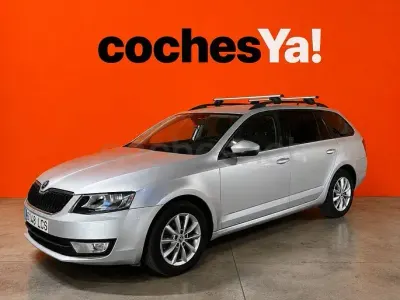 Usado Skoda Octavia Style 110 CV (80 kW) 2015 Gris / plata Familiar