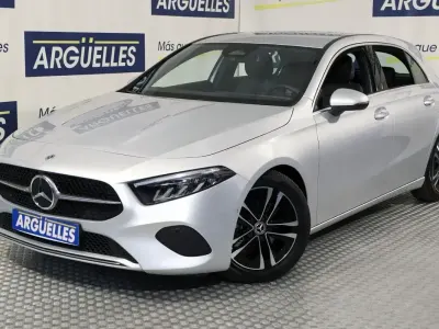 Usado Mercedes A200 163 CV (119 kW) 2023 Plateado Utilitario