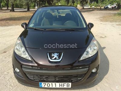 Marrón Usado 2011 Peugeot 207 Business-Line Berlina | 5400 € (Un poco caro)