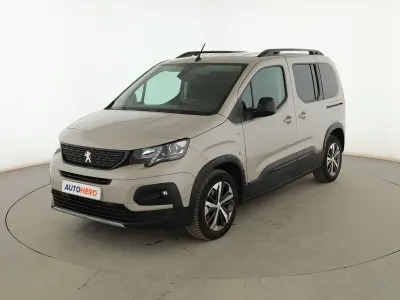 Usado Peugeot Rifter GT 131 CV (96 kW) 2021 Gris Monovolumen