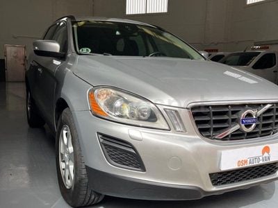 Usado Volvo XC60 Kinetic 136 CV (100 kW) 2013 Gris / plata SUV