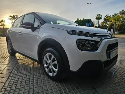 Begagnad Citroën C3 Feel 100 HK (73 kW) 2021 Vit Halvkombi