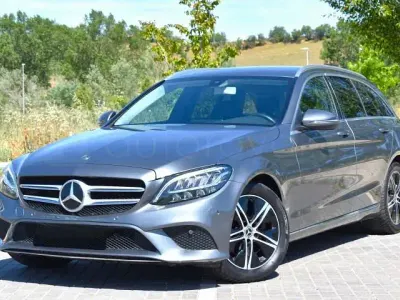 Usado Mercedes 180 122 CV (89 kW) 2020 Gris Berlina