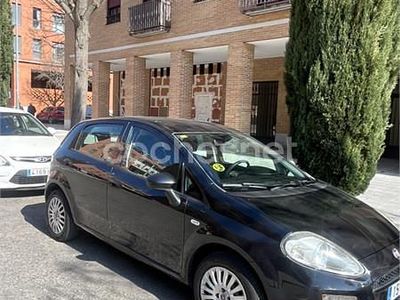 Usado Fiat Punto Pop 75 CV (55 kW) 2013 Negro Utilitario