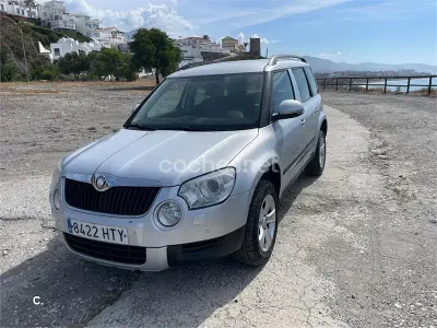 Usado Skoda Yeti Elegance 140 CV (102 kW) 2013 Gris / plata SUV